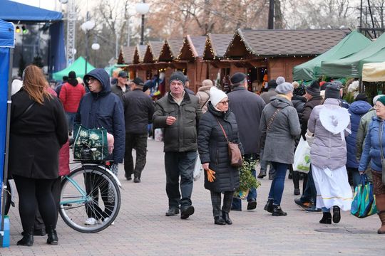 Chełm. Wschodni Jarmark Bożonarodzeniowy [GALERIA ZDJĘĆ]