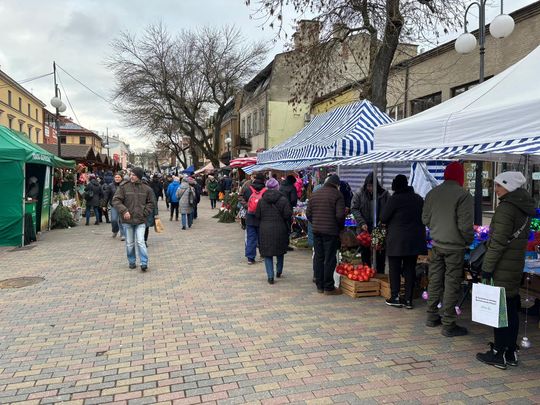 Chełm. Wschodni Jarmark Bożonarodzeniowy [GALERIA ZDJĘĆ]