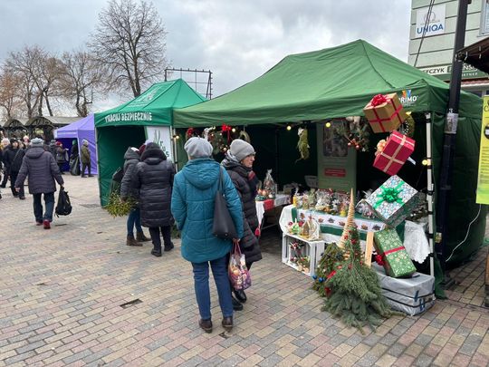 Chełm. Wschodni Jarmark Bożonarodzeniowy [GALERIA ZDJĘĆ]