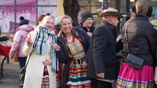 Chełm. Wschodni Jarmark Bożonarodzeniowy - dzień drugi [ZDJĘCIA]