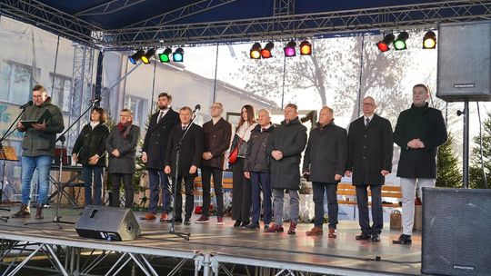 Chełm. Wschodni Jarmark Bożonarodzeniowy - dzień drugi [ZDJĘCIA]