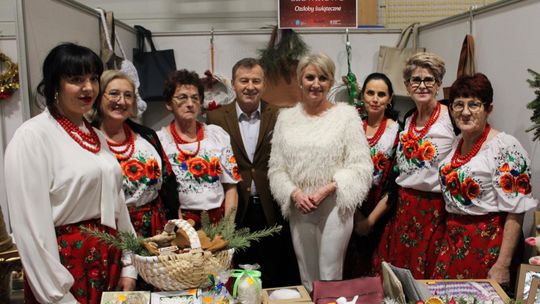 Gm. Leśniowice. III Jarmark Bożonarodzeniowy połączony z koncertem charytatywnym „Gramy dla Neli” [GALERIA ZDJĘĆ]