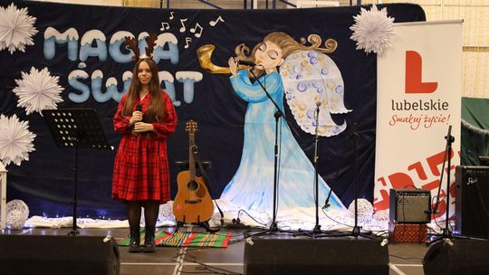 Gm. Leśniowice. III Jarmark Bożonarodzeniowy połączony z koncertem charytatywnym „Gramy dla Neli” [GALERIA ZDJĘĆ]