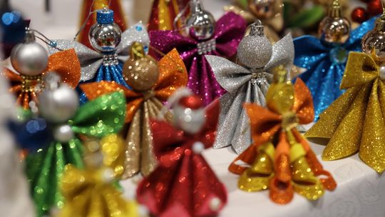 Gm. Leśniowice. III Jarmark Bożonarodzeniowy połączony z koncertem charytatywnym „Gramy dla Neli” [GALERIA ZDJĘĆ]