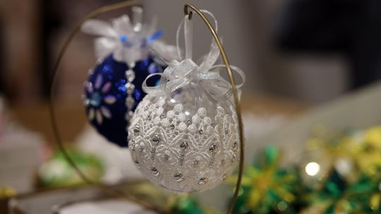 Gm. Leśniowice. III Jarmark Bożonarodzeniowy połączony z koncertem charytatywnym „Gramy dla Neli” [GALERIA ZDJĘĆ]