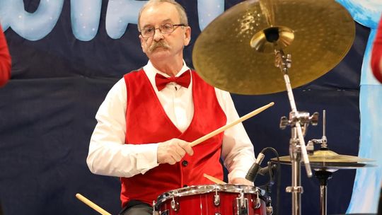 Gm. Leśniowice. III Jarmark Bożonarodzeniowy połączony z koncertem charytatywnym „Gramy dla Neli” [GALERIA ZDJĘĆ]