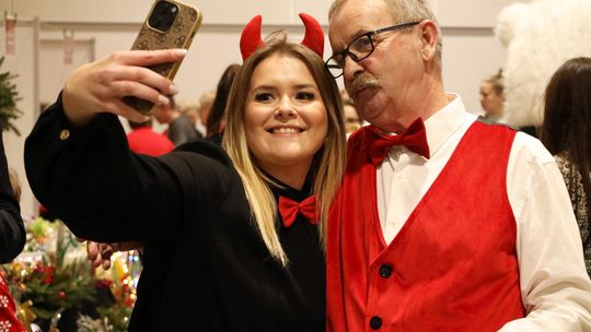 Gm. Leśniowice. III Jarmark Bożonarodzeniowy połączony z koncertem charytatywnym „Gramy dla Neli” [GALERIA ZDJĘĆ]