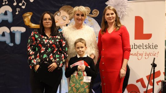 Gm. Leśniowice. III Jarmark Bożonarodzeniowy połączony z koncertem charytatywnym „Gramy dla Neli” [GALERIA ZDJĘĆ]