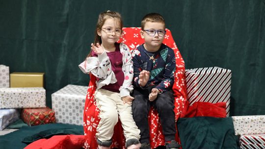 Gm. Leśniowice. III Jarmark Bożonarodzeniowy połączony z koncertem charytatywnym „Gramy dla Neli” [GALERIA ZDJĘĆ]