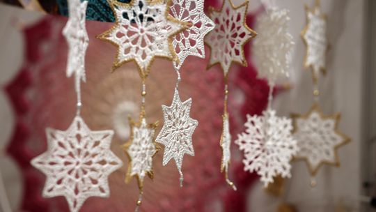 Gm. Leśniowice. III Jarmark Bożonarodzeniowy połączony z koncertem charytatywnym „Gramy dla Neli” [GALERIA ZDJĘĆ]