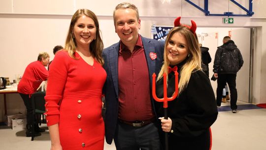 Gm. Leśniowice. III Jarmark Bożonarodzeniowy połączony z koncertem charytatywnym „Gramy dla Neli” [GALERIA ZDJĘĆ]