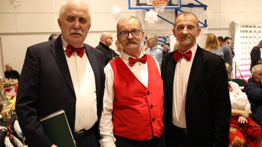 Gm. Leśniowice. III Jarmark Bożonarodzeniowy połączony z koncertem charytatywnym „Gramy dla Neli” [GALERIA ZDJĘĆ]