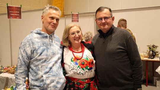 Gm. Leśniowice. III Jarmark Bożonarodzeniowy połączony z koncertem charytatywnym „Gramy dla Neli” [GALERIA ZDJĘĆ]