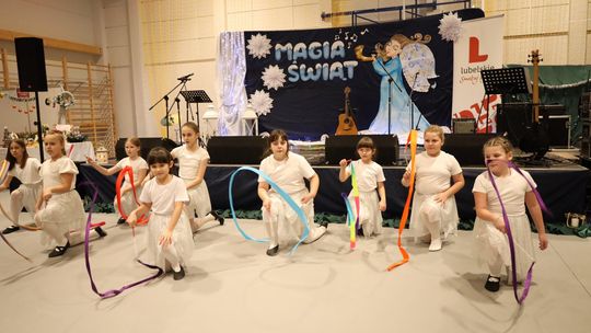 Gm. Leśniowice. III Jarmark Bożonarodzeniowy połączony z koncertem charytatywnym „Gramy dla Neli” [GALERIA ZDJĘĆ]