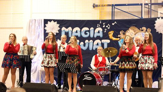 Gm. Leśniowice. III Jarmark Bożonarodzeniowy połączony z koncertem charytatywnym „Gramy dla Neli” [GALERIA ZDJĘĆ]