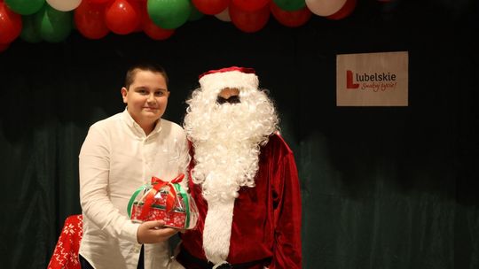 Gm. Leśniowice. III Jarmark Bożonarodzeniowy połączony z koncertem charytatywnym „Gramy dla Neli” [GALERIA ZDJĘĆ]