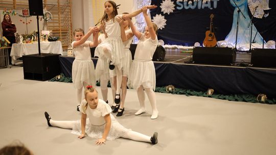 Gm. Leśniowice. III Jarmark Bożonarodzeniowy połączony z koncertem charytatywnym „Gramy dla Neli” [GALERIA ZDJĘĆ]