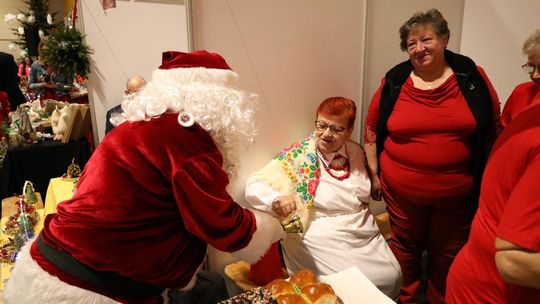 Gm. Leśniowice. III Jarmark Bożonarodzeniowy połączony z koncertem charytatywnym „Gramy dla Neli” [GALERIA ZDJĘĆ]