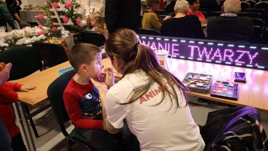 Gm. Leśniowice. III Jarmark Bożonarodzeniowy połączony z koncertem charytatywnym „Gramy dla Neli” [GALERIA ZDJĘĆ]