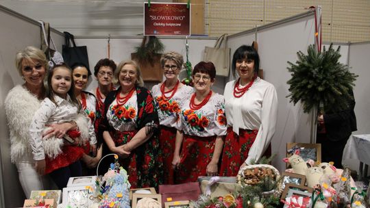 Gm. Leśniowice. III Jarmark Bożonarodzeniowy połączony z koncertem charytatywnym „Gramy dla Neli” [GALERIA ZDJĘĆ]