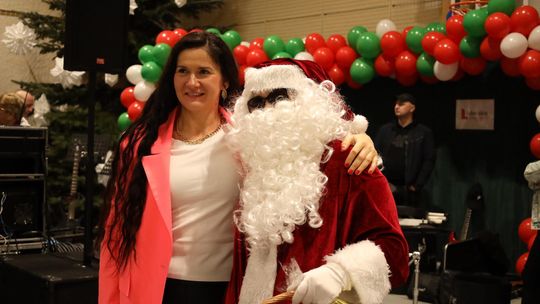 Gm. Leśniowice. III Jarmark Bożonarodzeniowy połączony z koncertem charytatywnym „Gramy dla Neli” [GALERIA ZDJĘĆ]