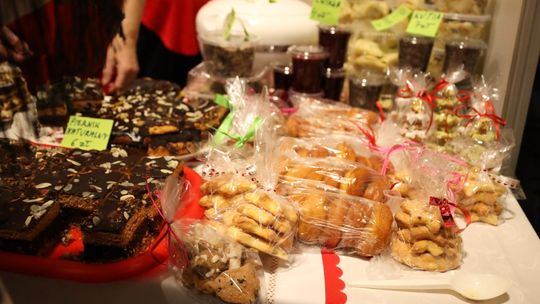 Gm. Leśniowice. III Jarmark Bożonarodzeniowy połączony z koncertem charytatywnym „Gramy dla Neli” [GALERIA ZDJĘĆ]