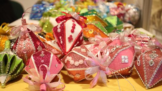 Gm. Leśniowice. III Jarmark Bożonarodzeniowy połączony z koncertem charytatywnym „Gramy dla Neli” [GALERIA ZDJĘĆ]