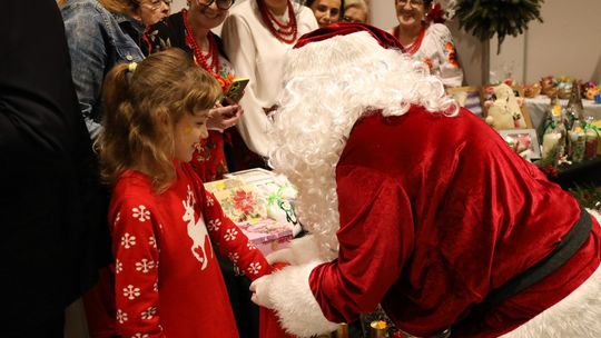 Gm. Leśniowice. III Jarmark Bożonarodzeniowy połączony z koncertem charytatywnym „Gramy dla Neli” [GALERIA ZDJĘĆ]