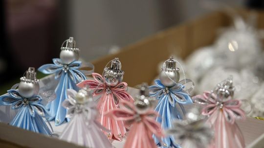 Gm. Leśniowice. III Jarmark Bożonarodzeniowy połączony z koncertem charytatywnym „Gramy dla Neli” [GALERIA ZDJĘĆ]