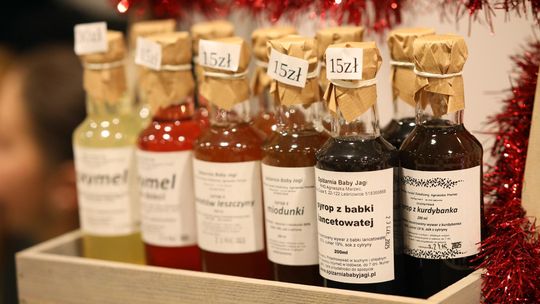 Gm. Leśniowice. III Jarmark Bożonarodzeniowy połączony z koncertem charytatywnym „Gramy dla Neli” [GALERIA ZDJĘĆ]