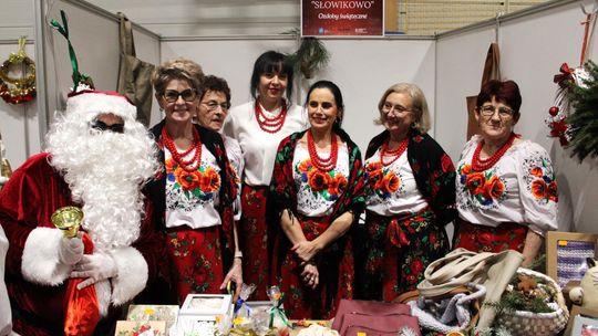 Gm. Leśniowice. III Jarmark Bożonarodzeniowy połączony z koncertem charytatywnym „Gramy dla Neli” [GALERIA ZDJĘĆ]