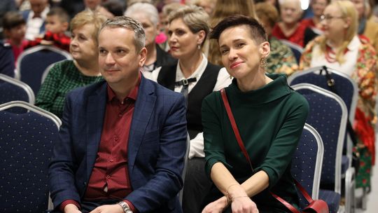 Gm. Leśniowice. III Jarmark Bożonarodzeniowy połączony z koncertem charytatywnym „Gramy dla Neli” [GALERIA ZDJĘĆ]