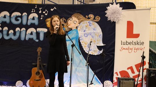 Gm. Leśniowice. III Jarmark Bożonarodzeniowy połączony z koncertem charytatywnym „Gramy dla Neli” [GALERIA ZDJĘĆ]