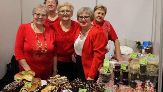 Gm. Leśniowice. III Jarmark Bożonarodzeniowy połączony z koncertem charytatywnym „Gramy dla Neli” [GALERIA ZDJĘĆ]