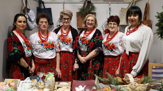 Gm. Leśniowice. III Jarmark Bożonarodzeniowy połączony z koncertem charytatywnym „Gramy dla Neli” [GALERIA ZDJĘĆ]