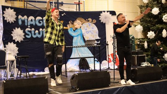 Gm. Leśniowice. III Jarmark Bożonarodzeniowy połączony z koncertem charytatywnym „Gramy dla Neli” [GALERIA ZDJĘĆ]