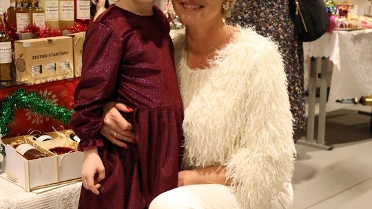 Gm. Leśniowice. III Jarmark Bożonarodzeniowy połączony z koncertem charytatywnym „Gramy dla Neli” [GALERIA ZDJĘĆ]