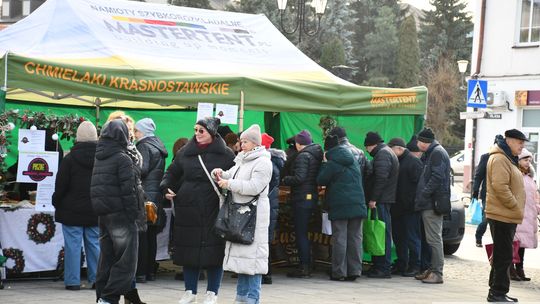 Krasnystaw. Na rynku miejskim świąteczny jarmark [GALERIA ZDJĘĆ]