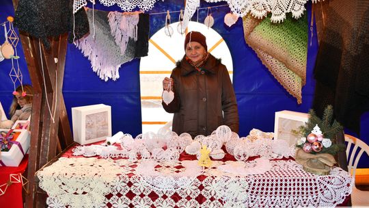 Krasnystaw. Na rynku miejskim świąteczny jarmark [GALERIA ZDJĘĆ]