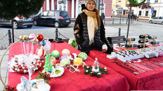Krasnystaw. Na rynku miejskim świąteczny jarmark [GALERIA ZDJĘĆ]
