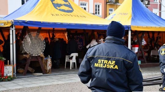 Krasnystaw. Na rynku miejskim świąteczny jarmark [GALERIA ZDJĘĆ]