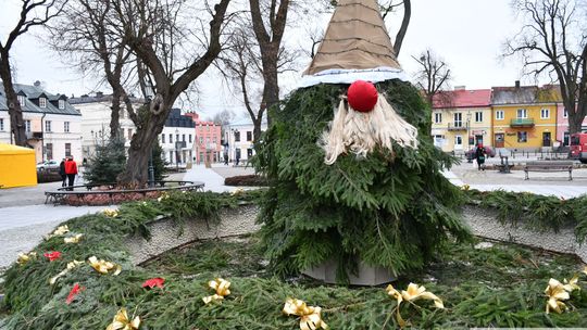 Krasnystaw. Na rynku miejskim świąteczny jarmark [GALERIA ZDJĘĆ]