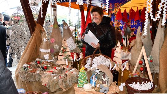 Krasnystaw. Na rynku miejskim świąteczny jarmark [GALERIA ZDJĘĆ]