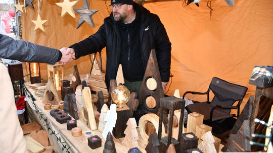 Krasnystaw. Na rynku miejskim świąteczny jarmark [GALERIA ZDJĘĆ]