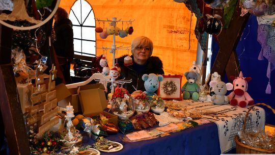 Krasnystaw. Na rynku miejskim świąteczny jarmark [GALERIA ZDJĘĆ]