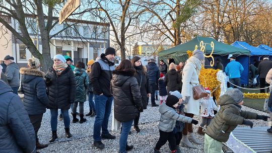 Tłumy na Jarmarku Świątecznym w Rejowcu [GALERIA ZDJĘĆ]