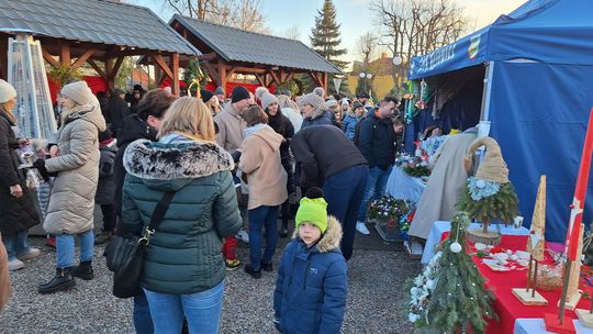 Tłumy na Jarmarku Świątecznym w Rejowcu [GALERIA ZDJĘĆ]