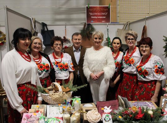 Gm. Leśniowice. III Jarmark Bożonarodzeniowy połączony z koncertem charytatywnym „Gramy dla Neli” [GALERIA ZDJĘĆ]