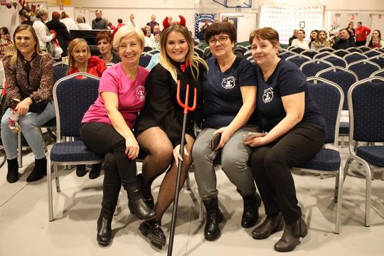 Gm. Leśniowice. III Jarmark Bożonarodzeniowy połączony z koncertem charytatywnym „Gramy dla Neli” [GALERIA ZDJĘĆ]