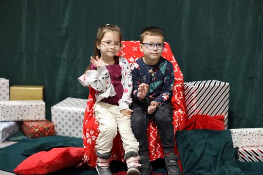 Gm. Leśniowice. III Jarmark Bożonarodzeniowy połączony z koncertem charytatywnym „Gramy dla Neli” [GALERIA ZDJĘĆ]